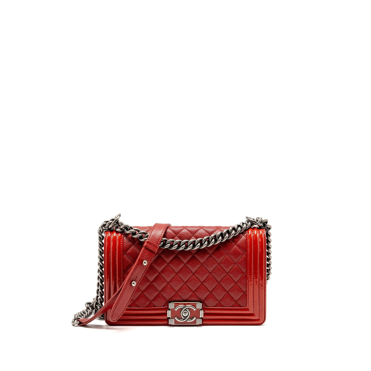 CHANEL MEDIUM BOY BAG CALFSKIN/PATENT RED RUTHENIUM SILVER HARDWARE
