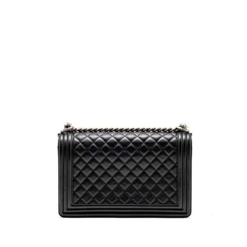 CHANEL NEW MEDIUM BOY BAG CALFSKIN BLACK RUTHENIUM HARDWARE