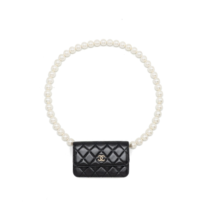 CHANEL CARD HOLDER WITH MAXI PEARLS CHAIN LAMBSKIN BLACK LGHW