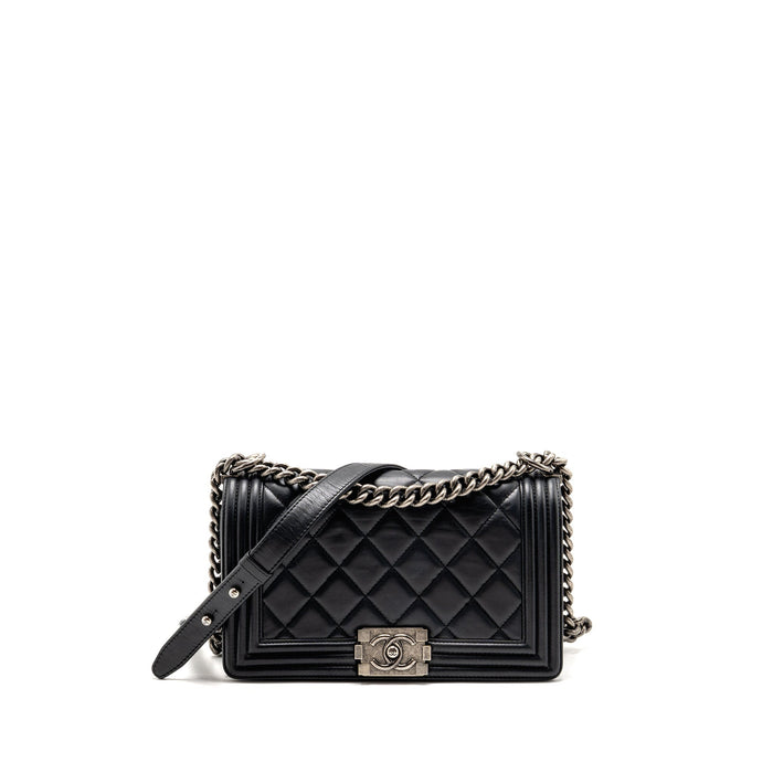 CHANEL MEDIUM BOY BAG CALFSKIN BLACK RUTHENIUM HARDWARE