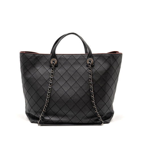 CHANEL ON THE ROAD STITCHED TOTE BAG CALFSKIN BLACK RUTHENIUM SILVER HARDWARE