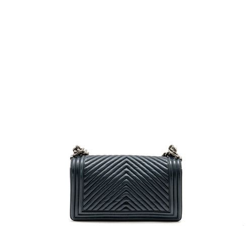 CHANEL MEDIUM BOY BAG CHEVRON LAMBSKIN DARK BLUE SHW