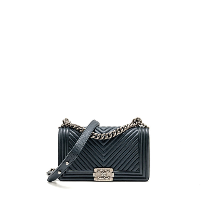 CHANEL MEDIUM BOY BAG CHEVRON LAMBSKIN DARK BLUE SHW