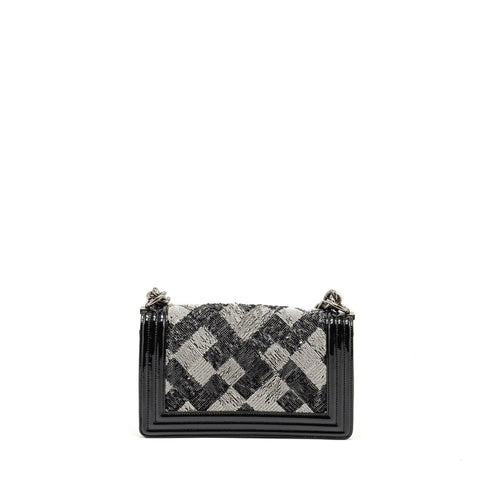 CHANEL MEDIUM BOY BAG SEQUIN/PATENT BLACK/WHITE SHW