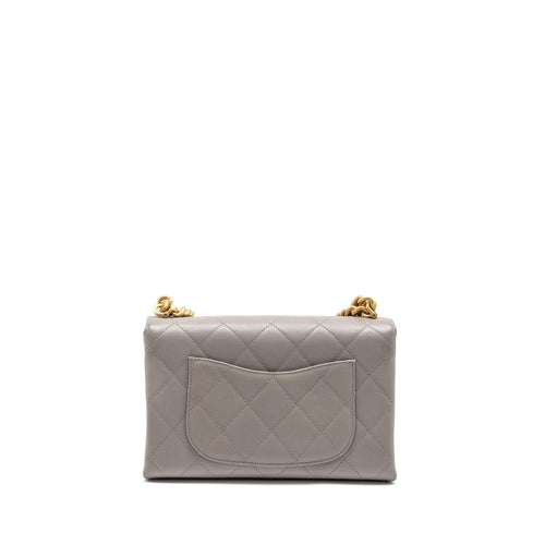 CHANEL QUILTED FLAP BAG WITH CHAIN HANDLE CAVIAR GREY GHW (MICROCHIP)